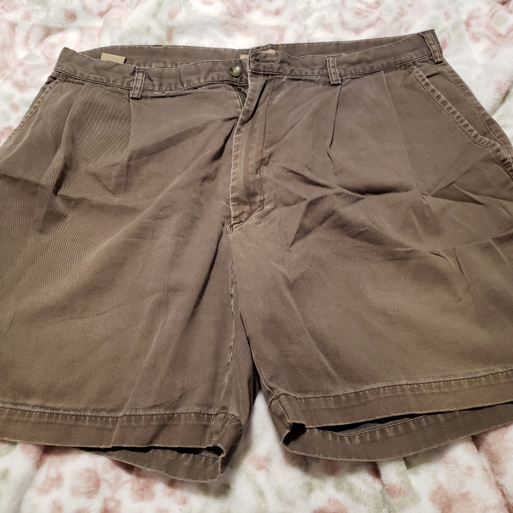 Mens shorts size 40